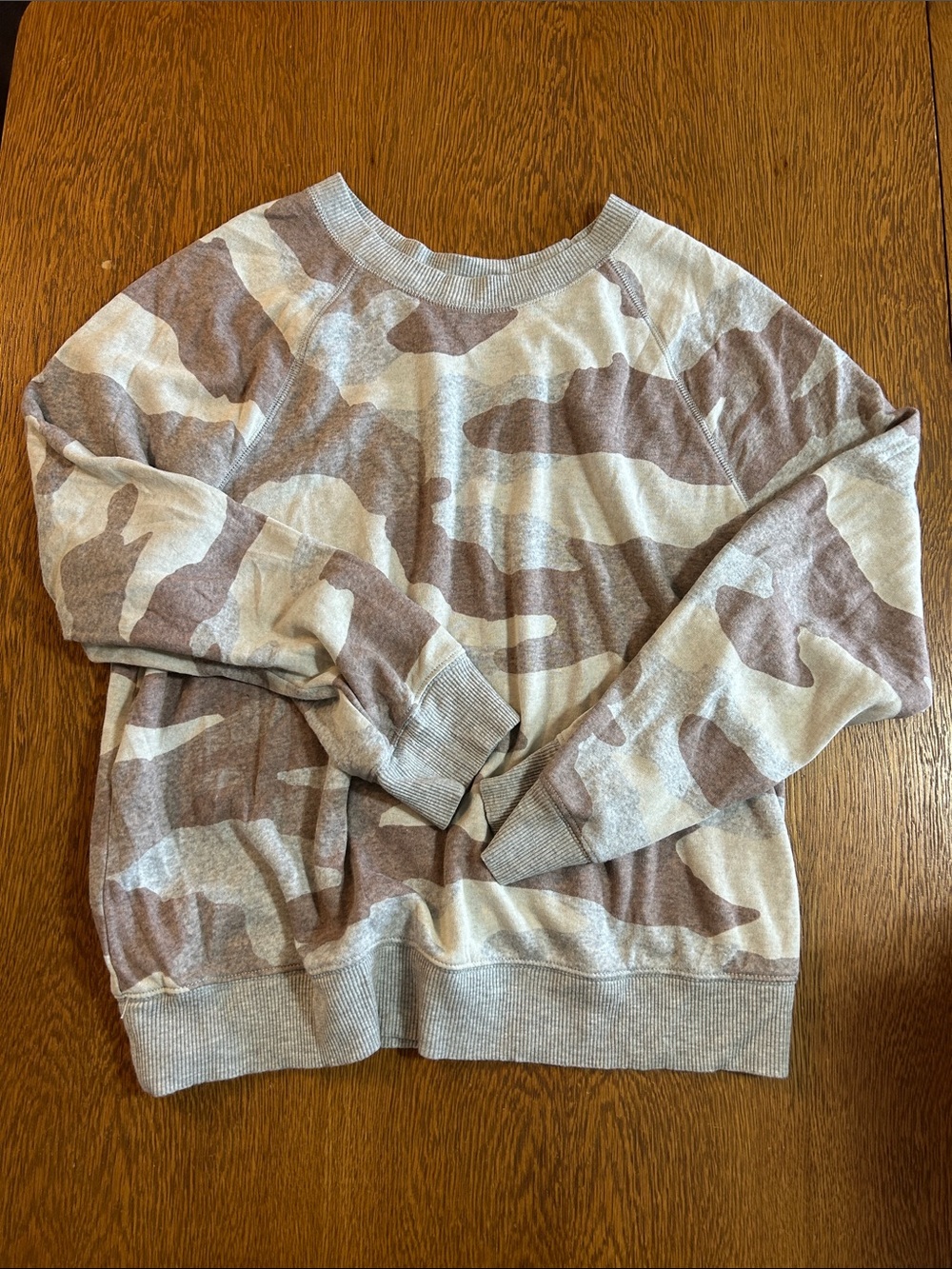 AmericanEagle  Camo Pullover Sweatshirt - Beige & Taupe/reversible to gray